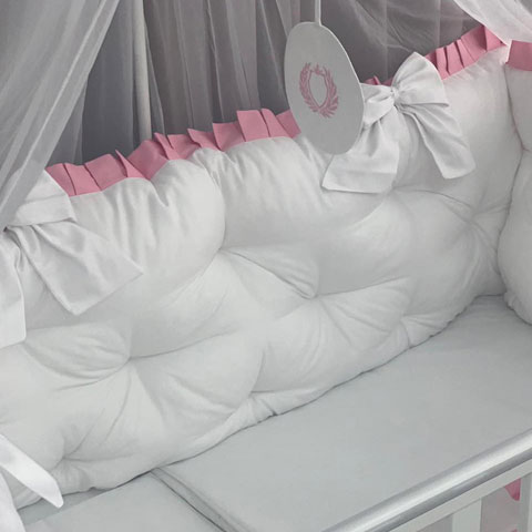 PEPPIbambini ROYAL White Pink Literie de bébé ensemble set complet 11 pièces linge parure de lit 100% coton avec broderie avec moustiquaire motif brodées