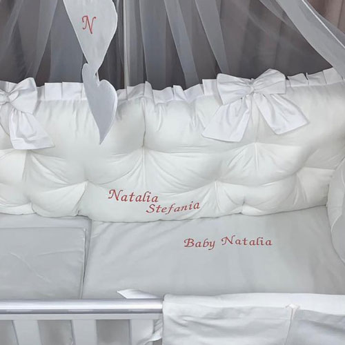 PEPPIbambini ROYAL White Natalia Literie de bébé  11 pièces linge parure de lit 100% coton avec broderie avec moustiquaire motif brodées - Image 4